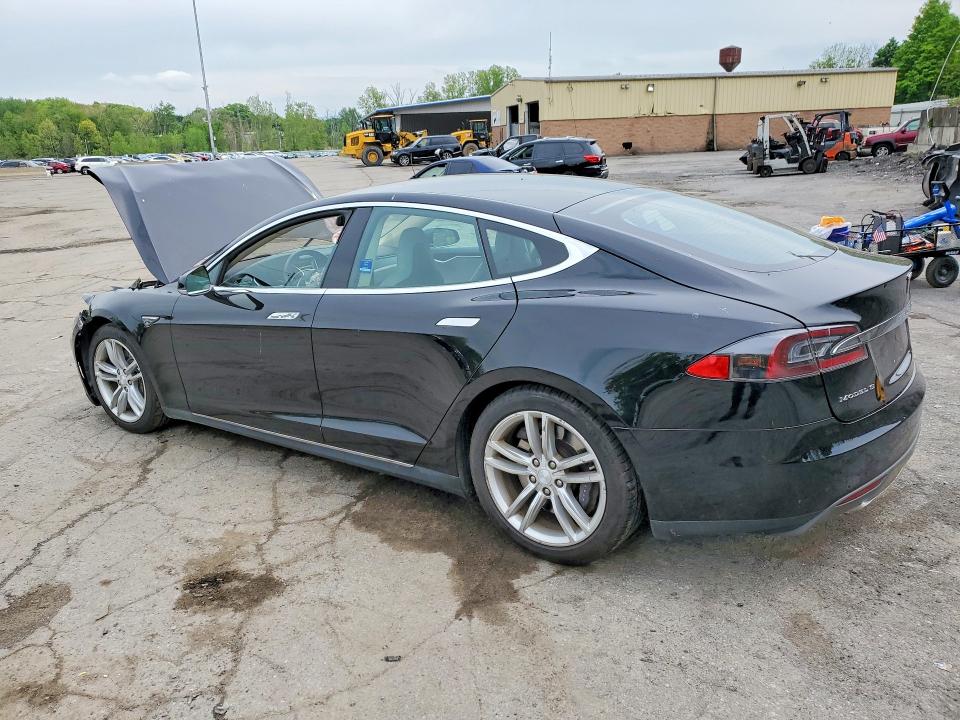 2013 Tesla Model S მანქანა იყიდება აუქციონზე, vin: 5YJSA1CN6DFP26603, აუქციონის ნომერი: 53471556