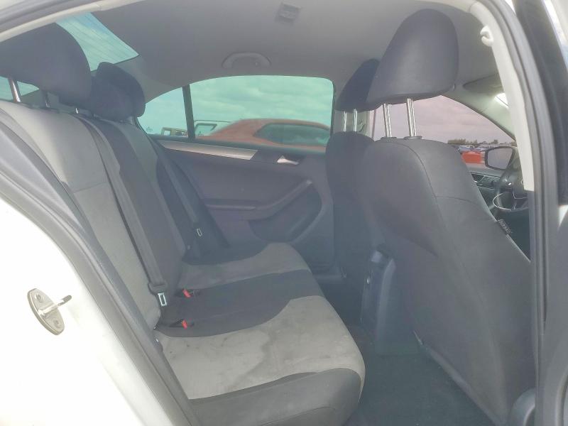 50401756 :رقم المزاد ، 3VW2B7AJ6HM324482 vin ، 2017 Volkswagen Jetta مزاد بيع