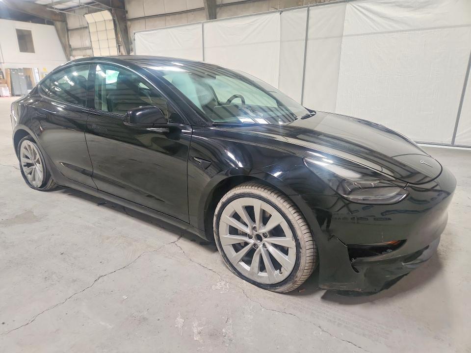 55599536 :رقم المزاد ، 5YJ3E1EA4NF372035 vin ، 2022 Tesla Model 3 مزاد بيع