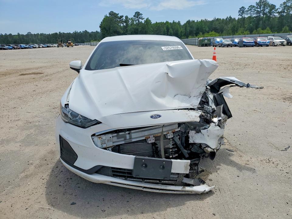 52578596 :رقم المزاد ، 3FA6P0LU3KR220875 vin ، 2019 Ford Fusion مزاد بيع
