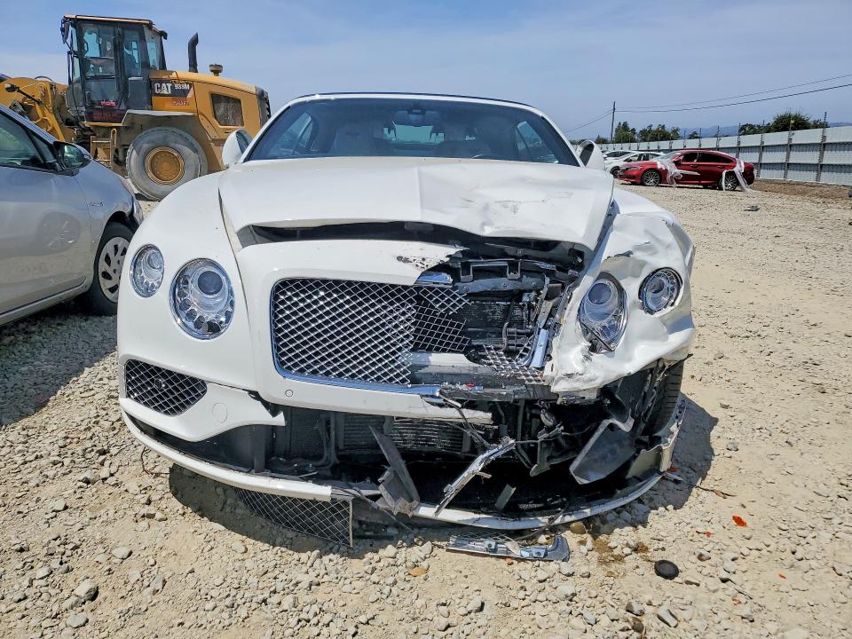 Продажа на аукционе авто 2017 Bentley Continental, vin: SCBGT3ZAXHC061422, номер лота: 52240596