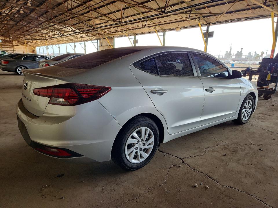 54194356 :رقم المزاد ، 5NPD74LF5KH420234 vin ، 2019 Hyundai Elantra مزاد بيع