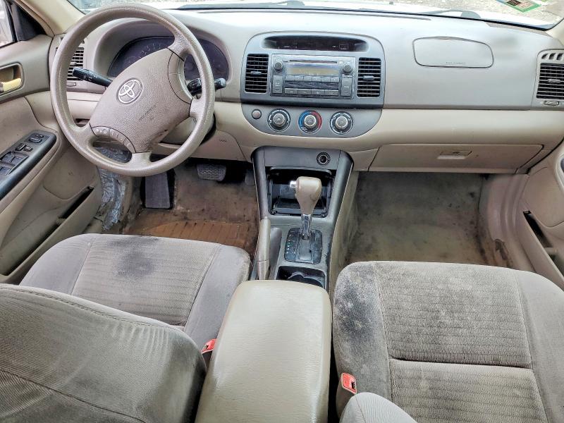 50640626 :رقم المزاد ، 4T1BE30K25U944780 vin ، 2005 Toyota Camry مزاد بيع