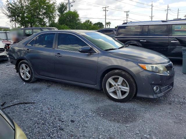 54653996 :رقم المزاد ، 4T1BF1FK1DU637690 vin ، 2013 Toyota Camry مزاد بيع