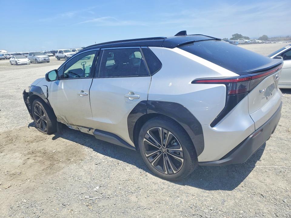 54022976 :رقم المزاد ، JTMABACA7PA039102 vin ، 2023 Toyota Bz4x مزاد بيع