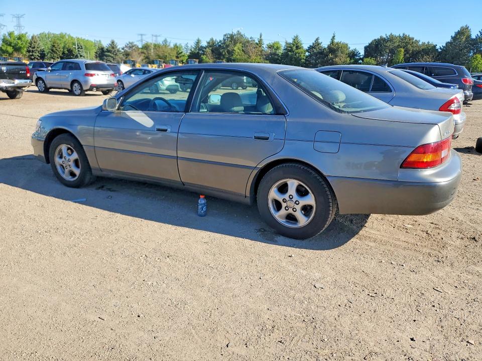 53271866 :رقم المزاد ، JT8BF28G4W5049992 vin ، 1998 Lexus Es مزاد بيع