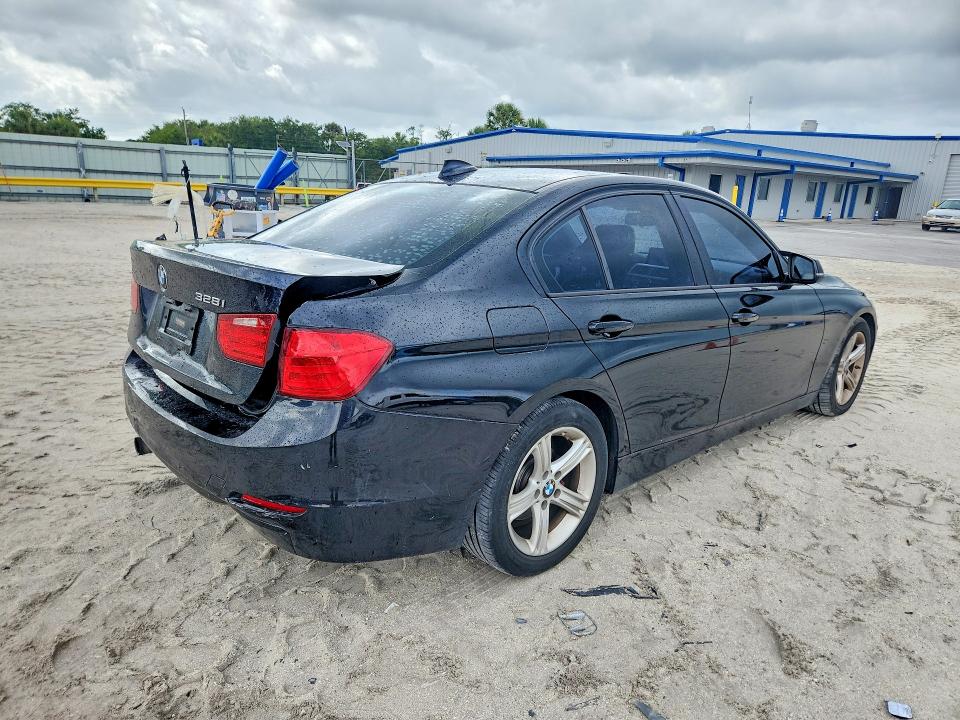 Продажа на аукционе авто 2013 Bmw 328, vin: WBA3C3C55DF982461, номер лота: 51988036