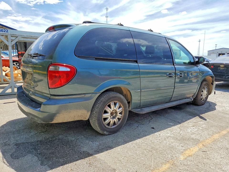 Продажа на аукционе авто 2005 Chrysler Town & Country, vin: 2C8GP64L15R393679, номер лота: 51682646