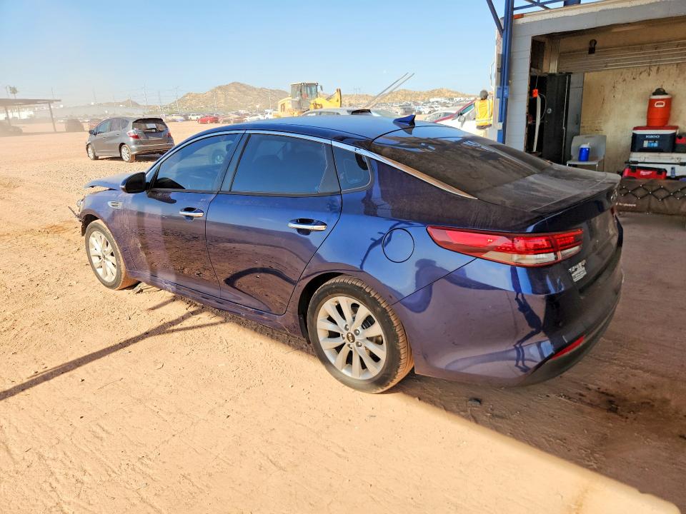 53530756 :رقم المزاد ، 5XXGT4L35JG188792 vin ، 2018 Kia Optima مزاد بيع