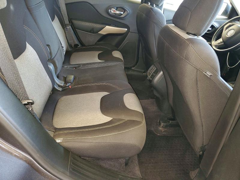 55132326 :رقم المزاد ، 1C4PJMCB4JD599642 vin ، 2018 Jeep Cherokee مزاد بيع