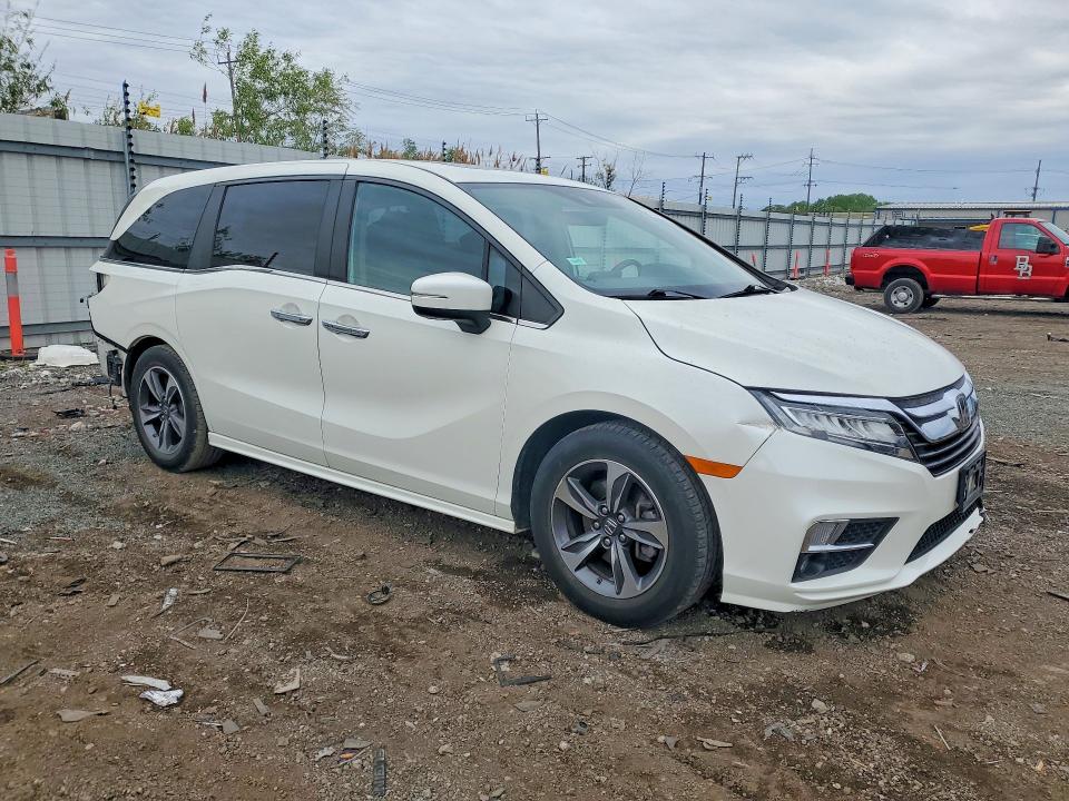 53838646 :رقم المزاد ، 5FNRL6H87JB000141 vin ، 2018 Honda Odyssey مزاد بيع