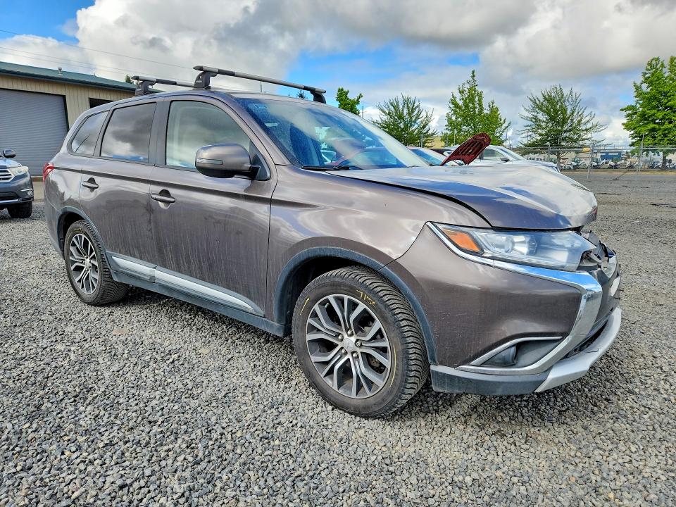 2016 Mitsubishi Outlander მანქანა იყიდება აუქციონზე, vin: JA4AZ3A31GZ011027, აუქციონის ნომერი: 54448256