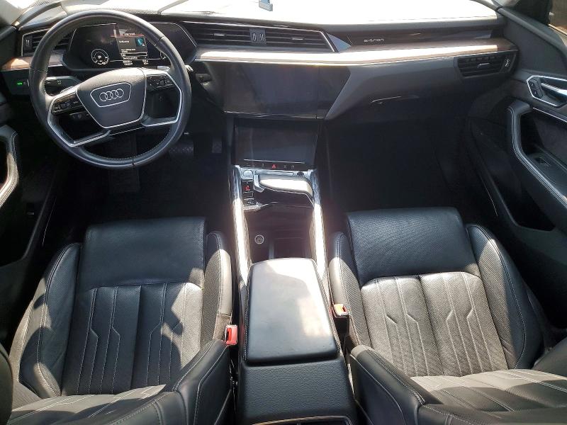 53745856 :رقم المزاد ، WA1VABGE9KB009586 vin ، 2019 Audi E-tron مزاد بيع