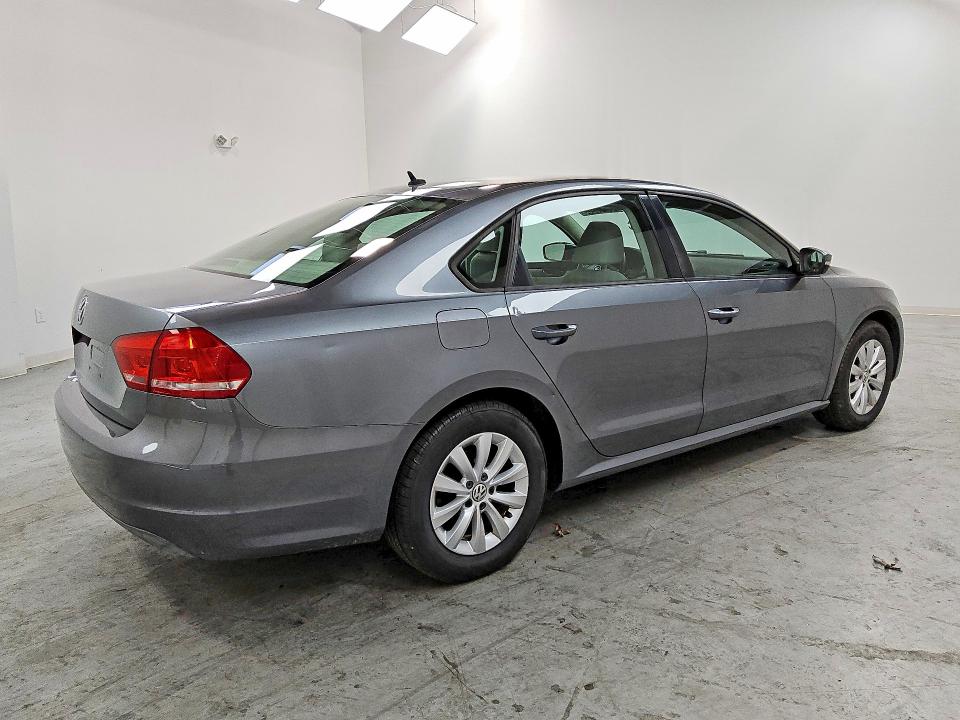 49619256 :رقم المزاد ، 1VWAP7A33DC093910 vin ، 2013 Volkswagen Passat مزاد بيع