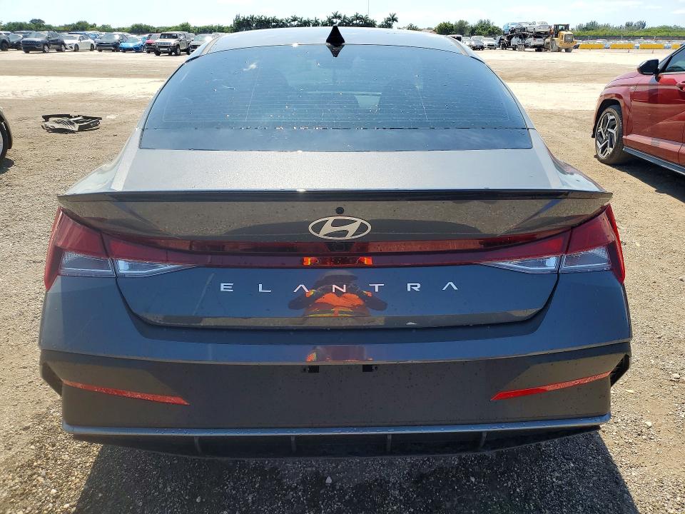 Продаж на аукціоні авто 2026 Hyundai Elantra, vin: KMHLM4DG8TU103708, номер лоту: 51403586