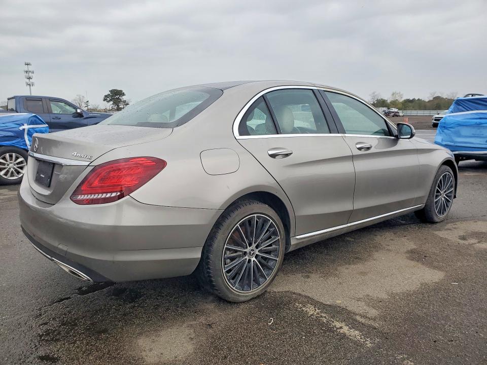 Продажа на аукционе авто 2019 Mercedes-benz C, vin: 55SWF8EB0KU318429, номер лота: 52485276