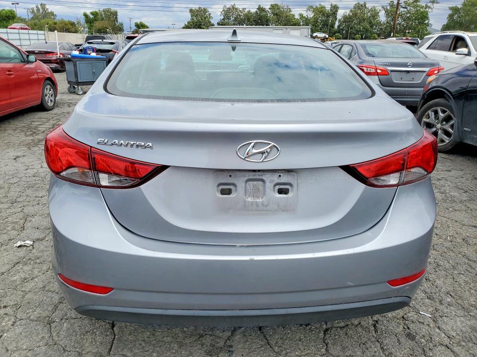 52332056 :رقم المزاد ، 5NPDH4AE6FH599378 vin ، 2015 Hyundai Elantra مزاد بيع