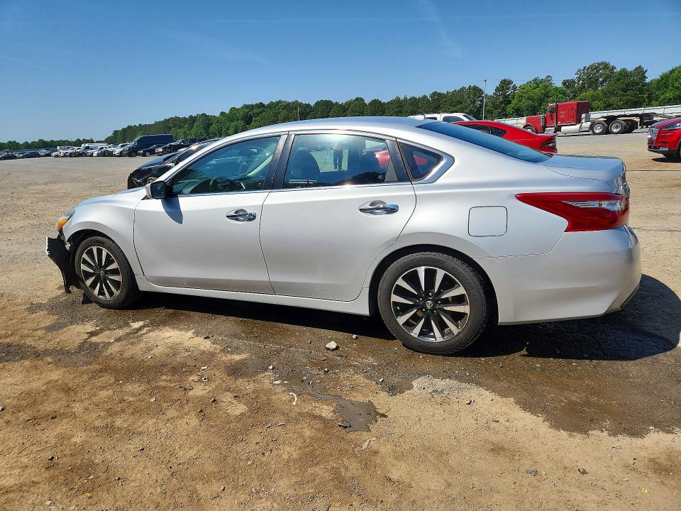 Продажа на аукционе авто 2018 Nissan Altima, vin: 1N4AL3AP3JC171517, номер лота: 53452596
