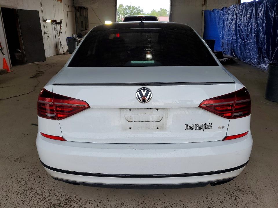 2018 Volkswagen Passat მანქანა იყიდება აუქციონზე, vin: 1VWJM7A33JC038619, აუქციონის ნომერი: 53359326
