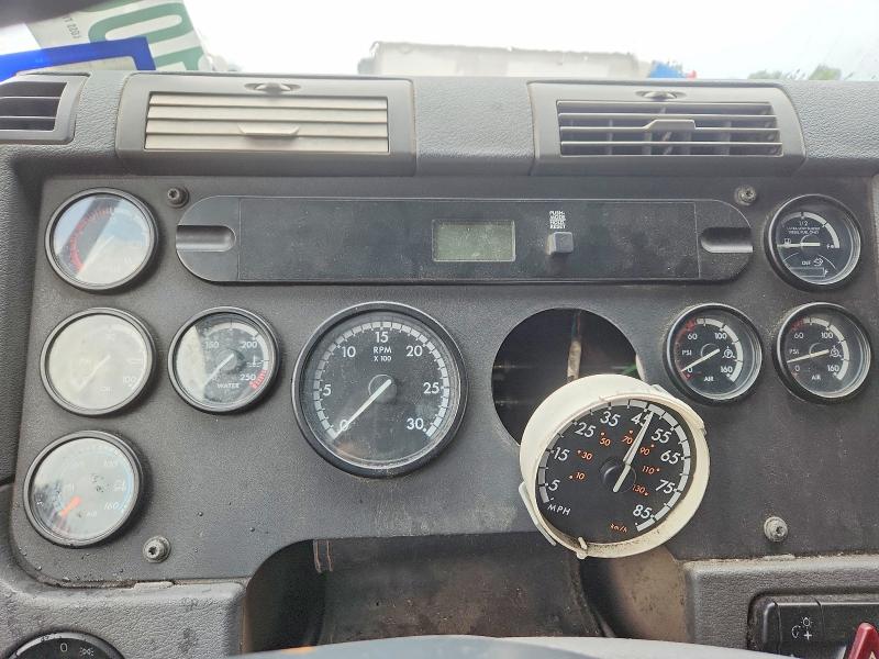 Продажа на аукционе авто 2012 Freightliner Cascadia 125, vin: 1FUJGLDR2CLBD7641, номер лота: 54710096