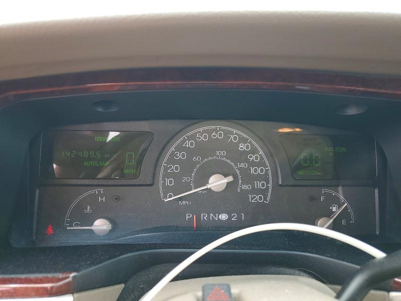 Aukcja sprzedaży 2003 Lincoln Town Car, vin: 1LNHM81W03Y684719, numer aukcji: 51849176