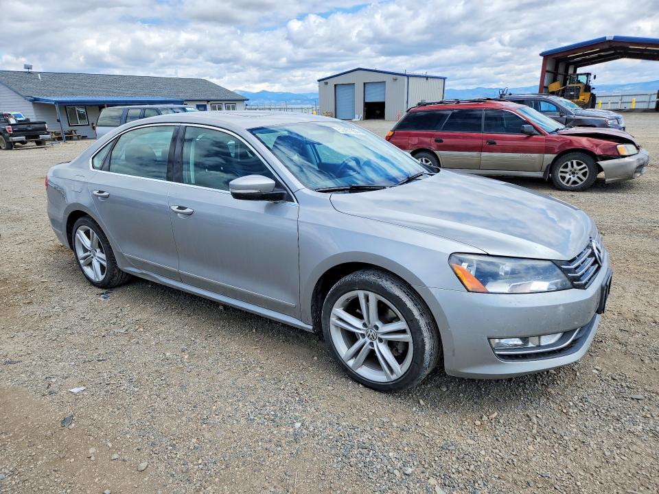 53481956 :رقم المزاد ، 1VWCN7A31DC139510 vin ، 2013 Volkswagen Passat مزاد بيع