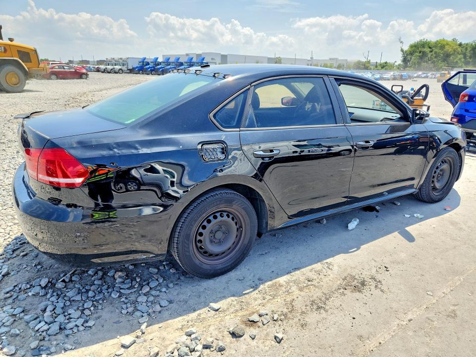 52819126 :رقم المزاد ، 1VWAP7A31DC138519 vin ، 2013 Volkswagen Passat مزاد بيع