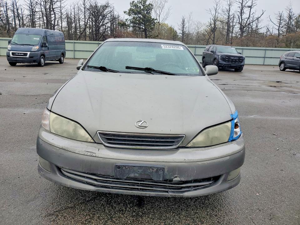 52328206 :رقم المزاد ، JT8BF28G515107214 vin ، 2001 Lexus Es مزاد بيع