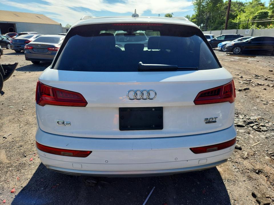 54646896 :رقم المزاد ، WA1BNAFY2J2247596 vin ، 2018 Audi Q5 مزاد بيع