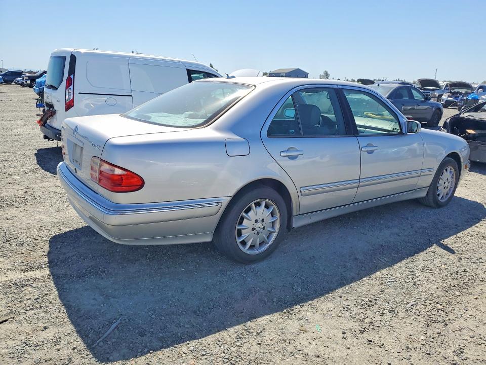 Aukcja sprzedaży 2002 Mercedes-benz E, vin: WDBJF82J82X072838, numer aukcji: 54157926