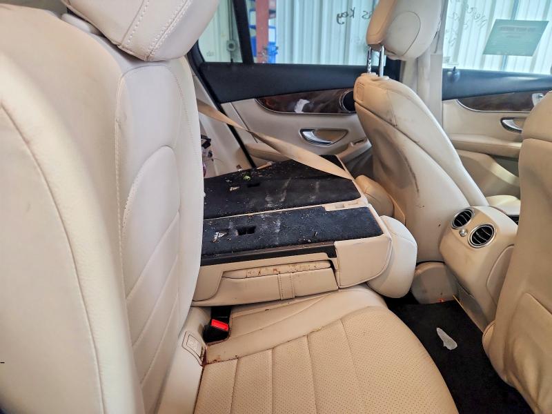 53103526 :رقم المزاد ، WDC0G4JB2JV024110 vin ، 2018 Mercedes-benz Glc مزاد بيع