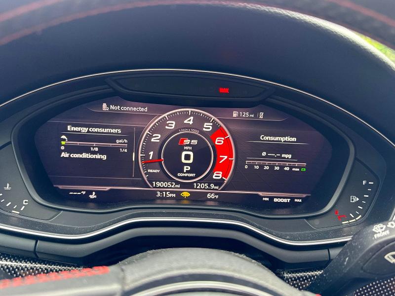 54321556 :رقم المزاد ، WAUP4AF5XJA032538 vin ، 2018 Audi S5 مزاد بيع