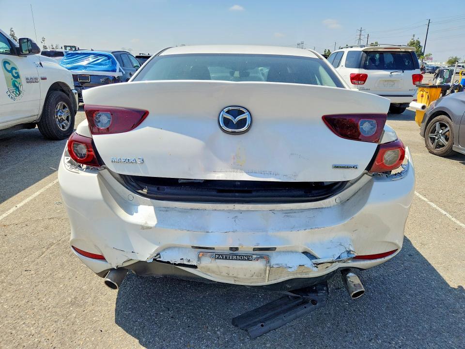 53660216 :رقم المزاد ، 3MZBPAAL8NM301538 vin ، 2022 Mazda 3 مزاد بيع