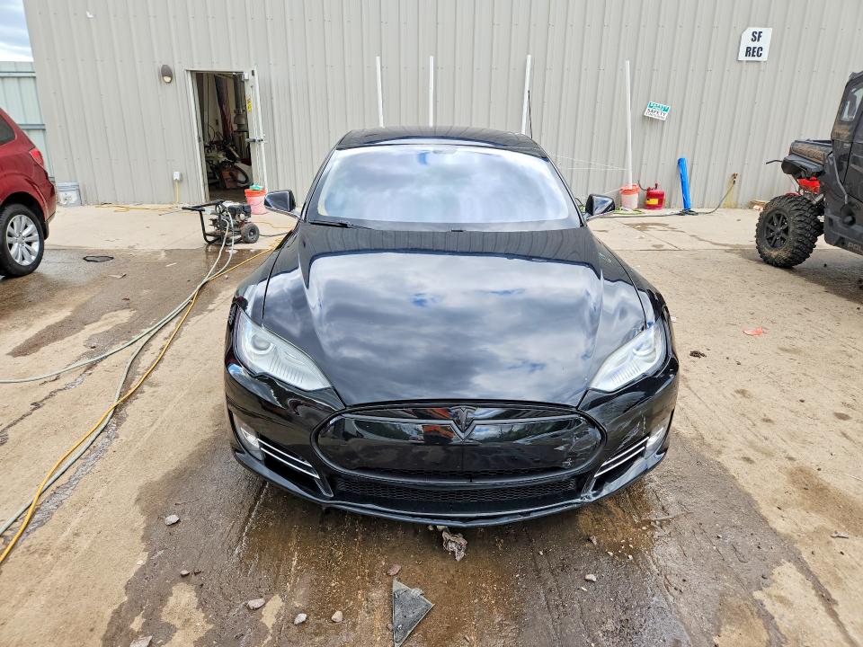 53716336 :رقم المزاد ، 5YJSA1CP9DFP07111 vin ، 2013 Tesla Model S مزاد بيع