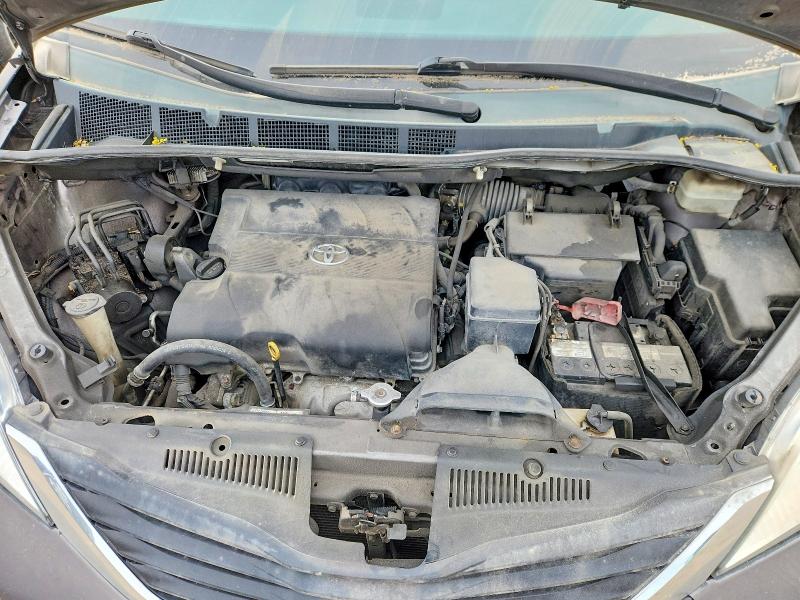 2013 Toyota Sienna მანქანა იყიდება აუქციონზე, vin: 5TDZK3DCXDS293044, აუქციონის ნომერი: 51074966