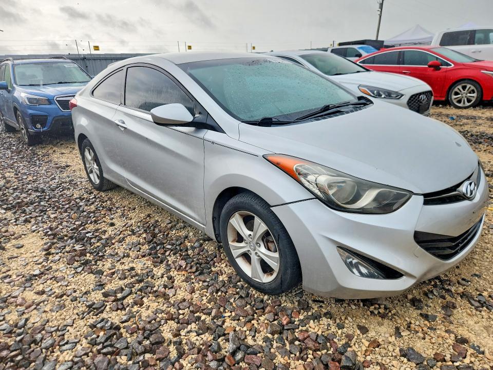 2013 Hyundai Elantra Coupe მანქანა იყიდება აუქციონზე, vin: KMHDH6AE3DU002780, აუქციონის ნომერი: 55175616