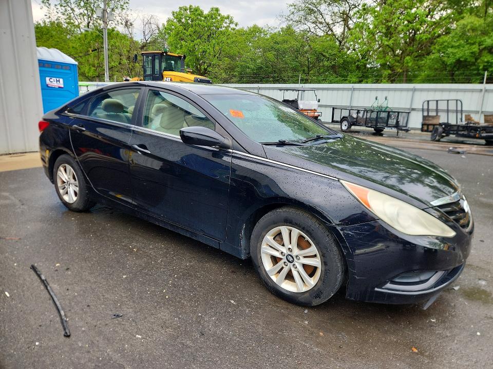 2013 Hyundai Sonata მანქანა იყიდება აუქციონზე, vin: 5NPEB4AC2DH704192, აუქციონის ნომერი: 52337126