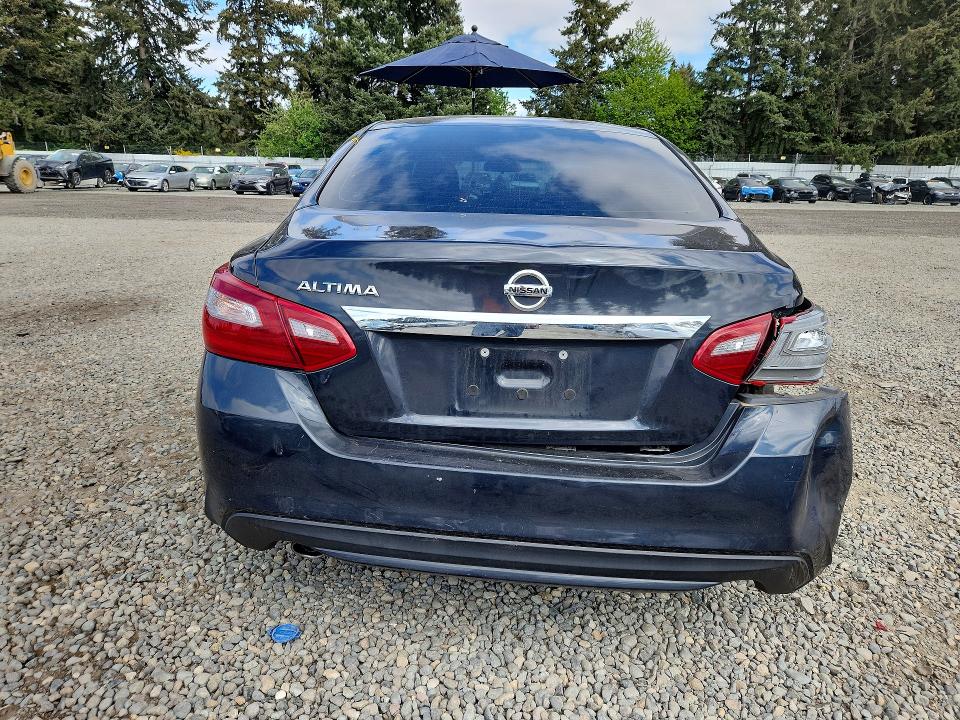 2018 Nissan Altima მანქანა იყიდება აუქციონზე, vin: 1N4AL3AP1JC295382, აუქციონის ნომერი: 52722436