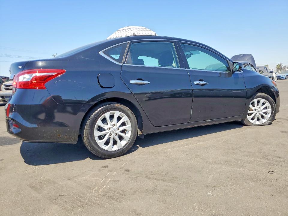 Продажа на аукционе авто 2018 Nissan Sentra, vin: 3N1AB7AP3JY277609, номер лота: 54518326