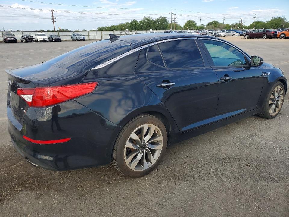 53797176 :رقم المزاد ، 5XXGR4A60FG420878 vin ، 2015 Kia Optima مزاد بيع