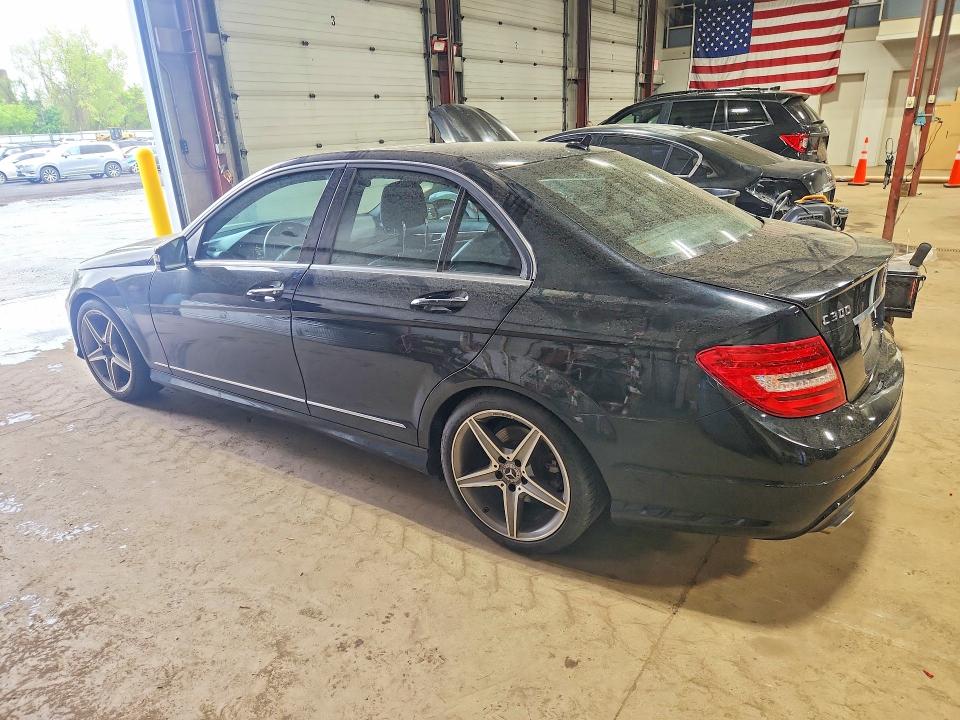 Продажа на аукционе авто 2014 Mercedes-benz C, vin: WDDGF8AB9EA948562, номер лота: 52663306