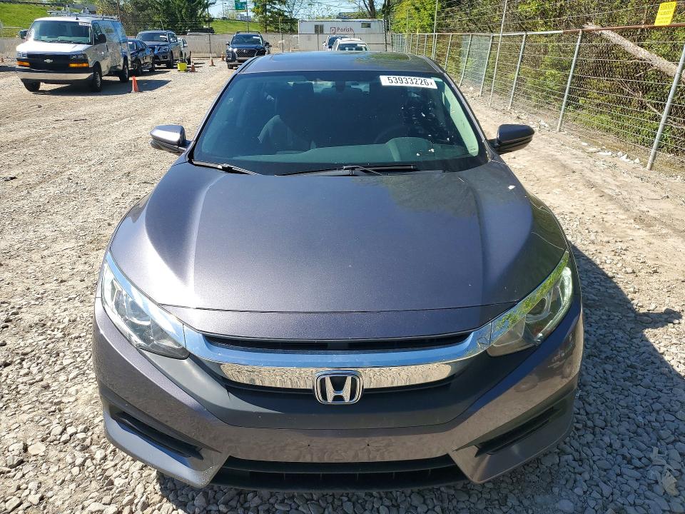 53933226 :رقم المزاد ، 2HGFC2F74JH565223 vin ، 2018 Honda Civic مزاد بيع