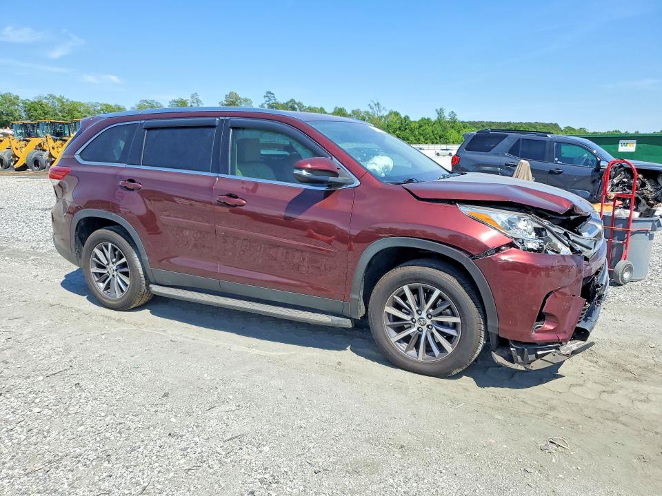 52425886 :رقم المزاد ، 5TDKZRFH0KS335288 vin ، 2019 Toyota Highlander مزاد بيع