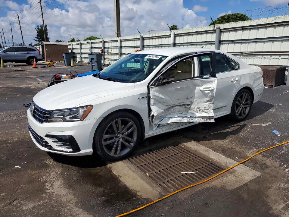 2017 Volkswagen Passat მანქანა იყიდება აუქციონზე, vin: 1VWDT7A34HC039255, აუქციონის ნომერი: 54417986