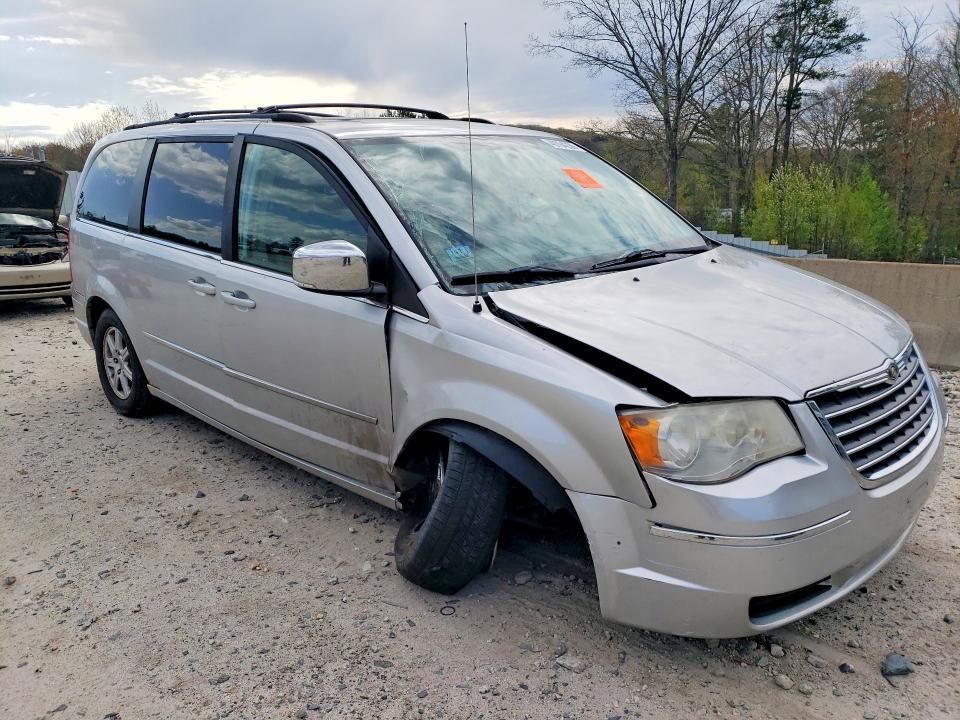 49794236 :رقم المزاد ، 2A4RR5D15AR110511 vin ، 2010 Chrysler Town & Country مزاد بيع