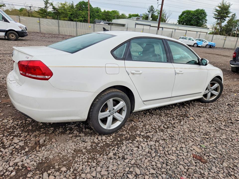 50724506 :رقم المزاد ، 1VWAS7A3XFC020812 vin ، 2015 Volkswagen Passat مزاد بيع