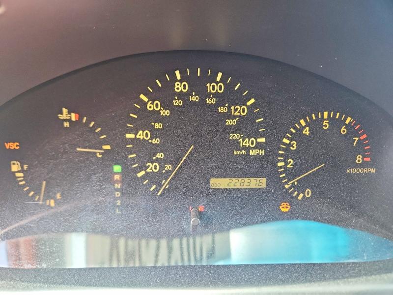 53032346 :رقم المزاد ، JTJHF10U720267355 vin ، 2002 Lexus Rx مزاد بيع