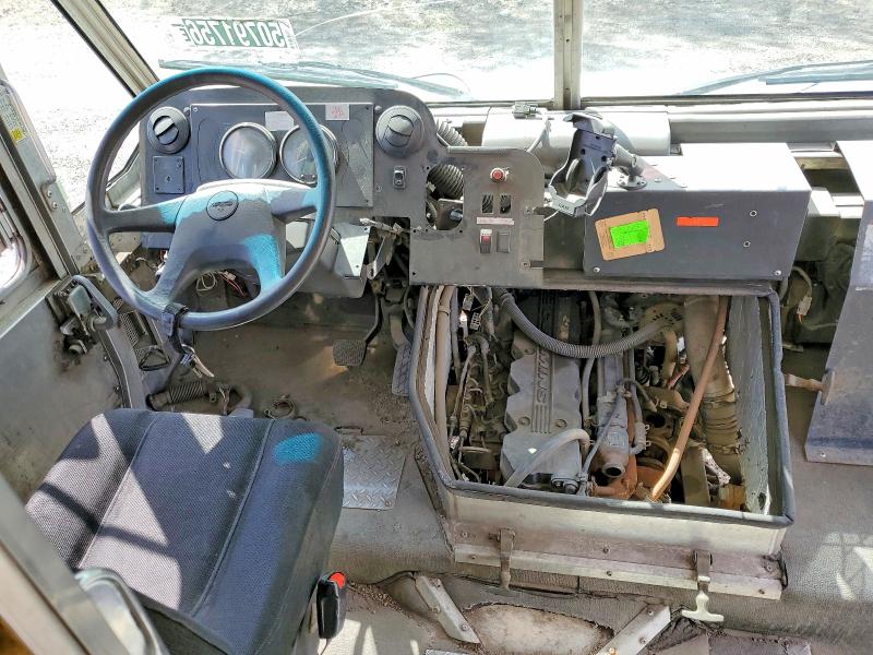 50791756 :رقم المزاد ، 4UZAANBW56CW23388 vin ، 2006 Freightliner Chassis مزاد بيع