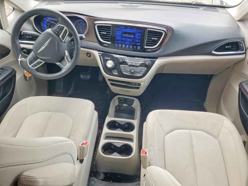 53443686 :رقم المزاد ، 2C4RC1DGXHR522907 vin ، 2017 Chrysler Pacifica مزاد بيع