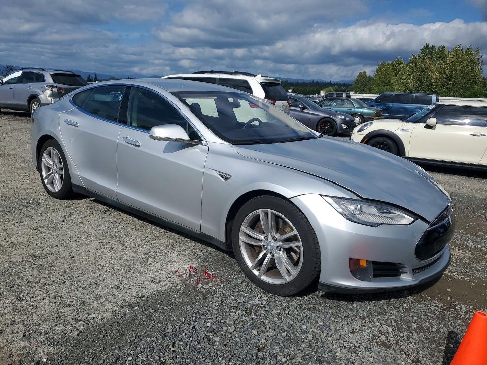 Продажа на аукционе авто 2013 Tesla Model S, vin: 5YJSA1AC7DFP10170, номер лота: 51923026
